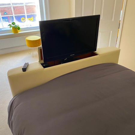 Deluxe High Street Apartment Кэнтербари Экстерьер фото