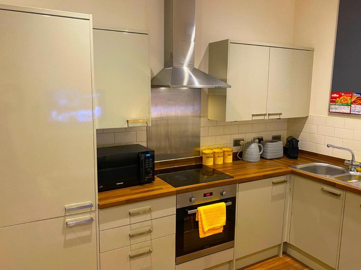 Deluxe High Street Apartment Кэнтербари Экстерьер фото